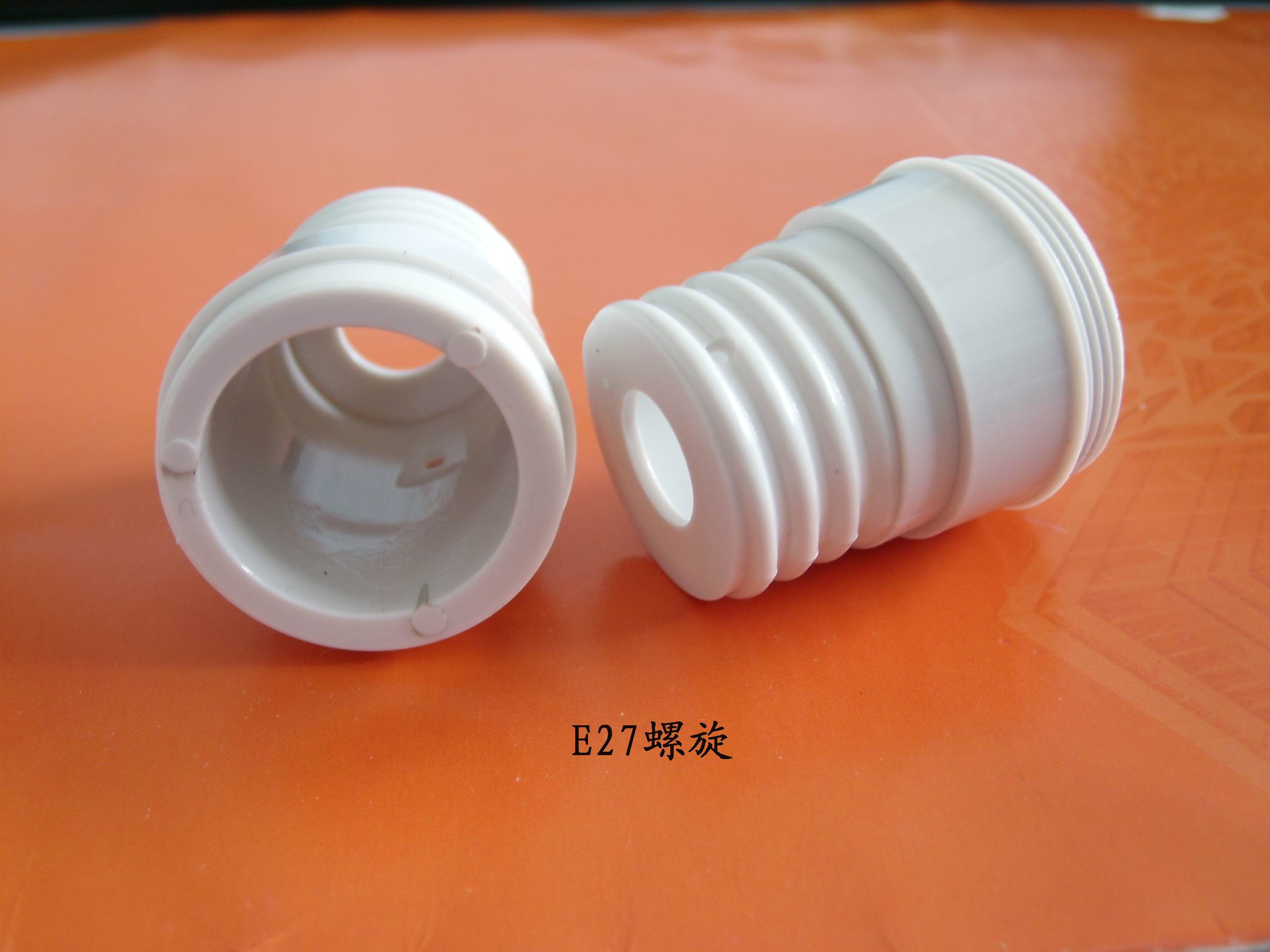 旭錦供應(yīng)塑膠支架，燈頭