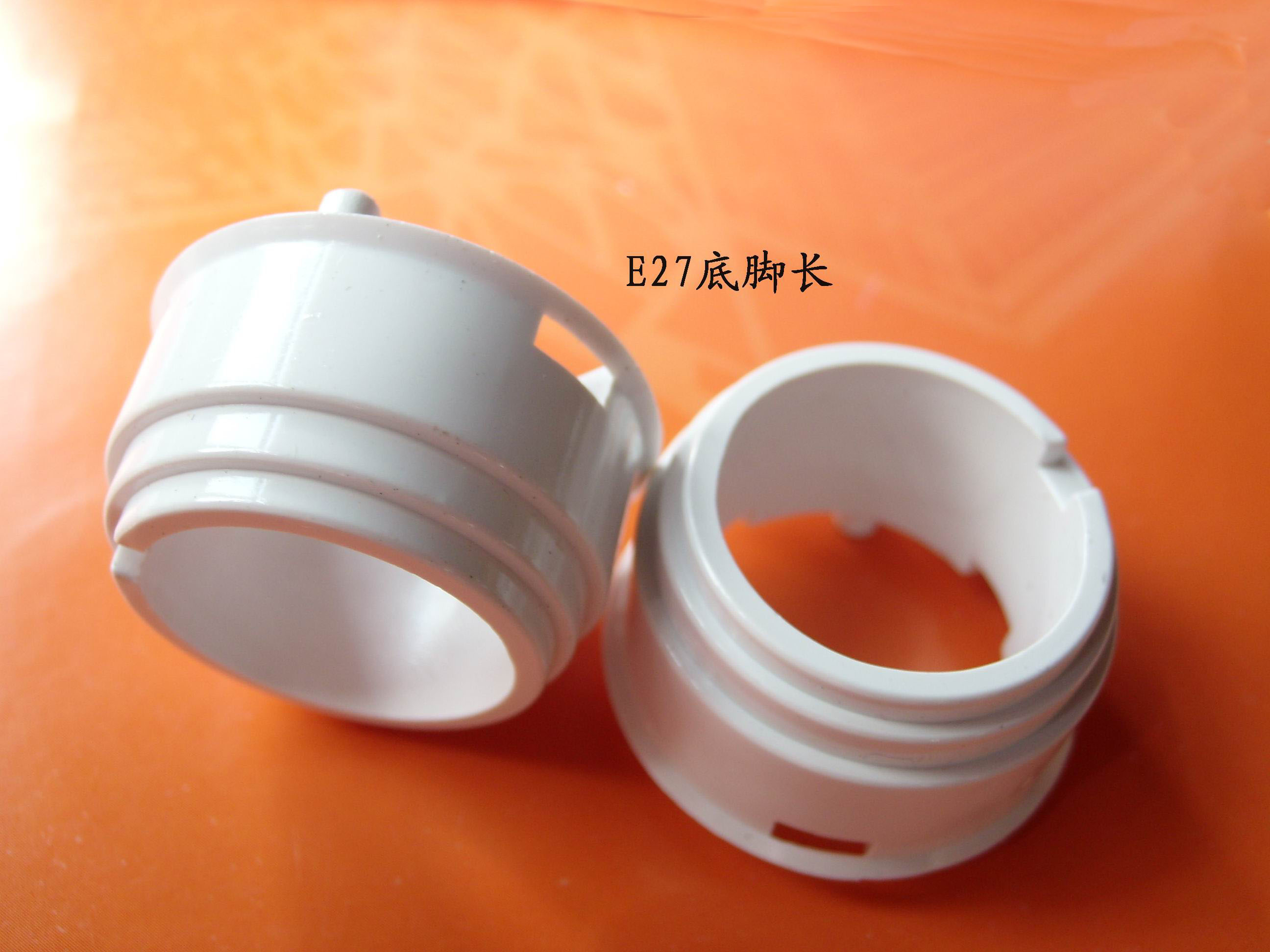 旭錦供應(yīng)塑膠支架，燈頭